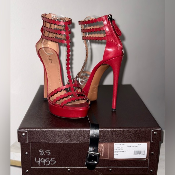 Alaïa Red Scalloped Platform High Heels - Picture 5 of 9